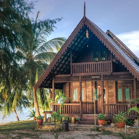Bayu Lestari Island Resort Mersing Kültér fotó