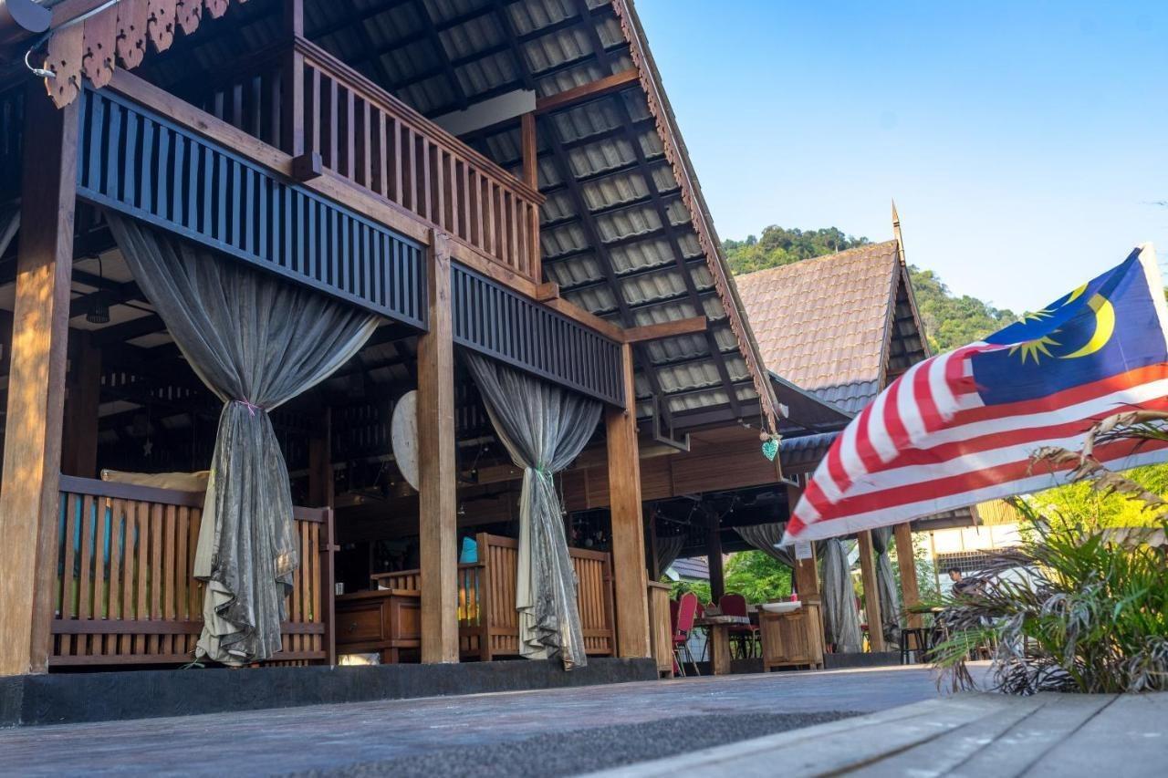 Bayu Lestari Island Resort Mersing Kültér fotó