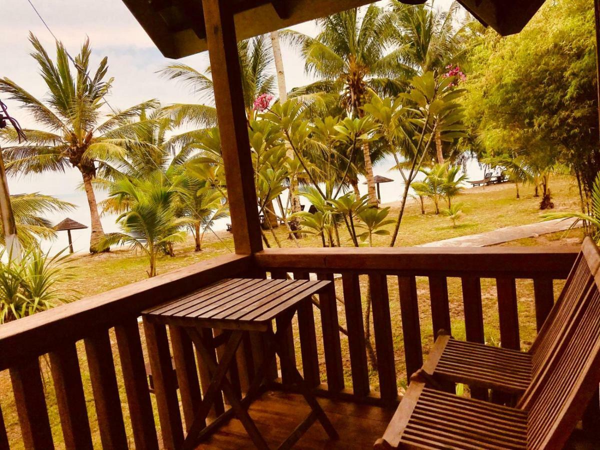 Bayu Lestari Island Resort Mersing Kültér fotó